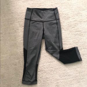 Lululemon size 2 cropped leggings